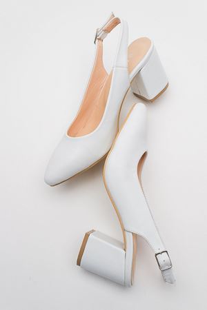 HAKİKİ DERİ BEYAZ ARKASI AÇIK ALÇAK TOPUKLU STİLETTO 