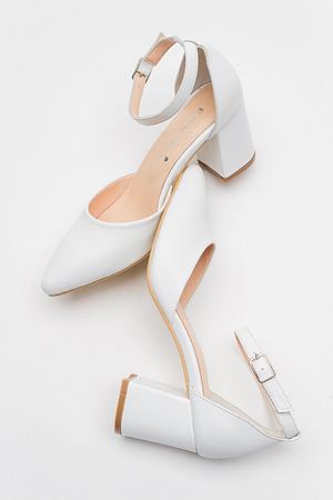 HAKİKİ DERİ BEYAZ ALÇAK TOPUKLU STİLETTO 