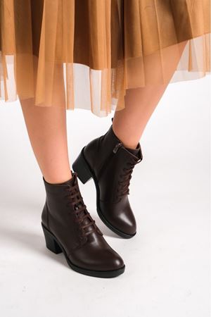 VENEDİK DERİ KADIN KAHVERENGİ BAĞCIKLI BOT 