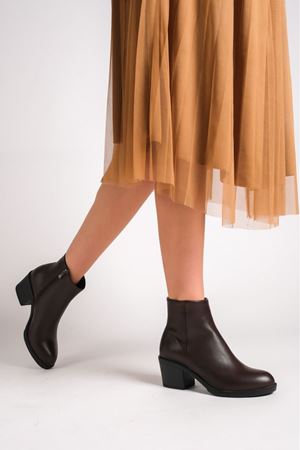 MİLANO HAKİKİ DERİ KADIN KAHVERENGİ TOPUKLU BOT 